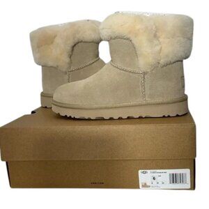 NWT/NIB - Women's UGG Saniya Suede Shearling Mini Boots - Size 6